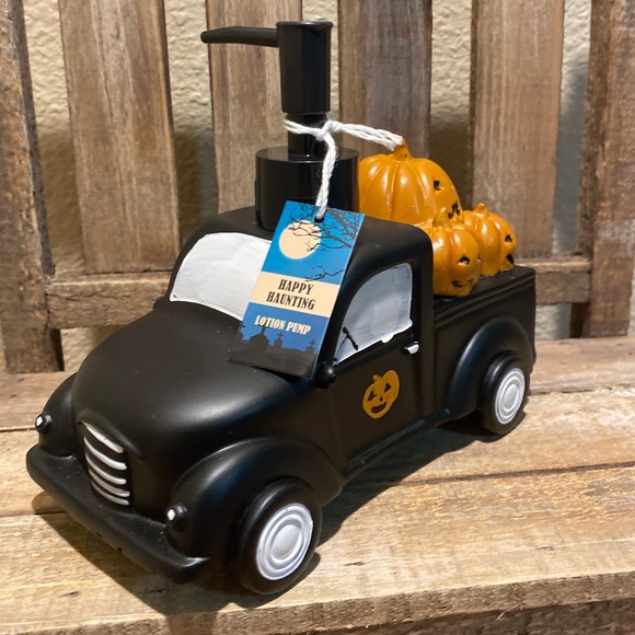 Halloween Pumpkin Truck Soap Dispenser, Halloween Lotion Pump, Farmhouse Truck - Picture 10 of 16